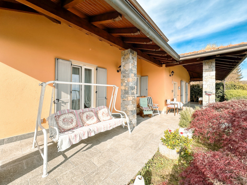 Villa for sale in Colazza, overlooking Lake Maggiore