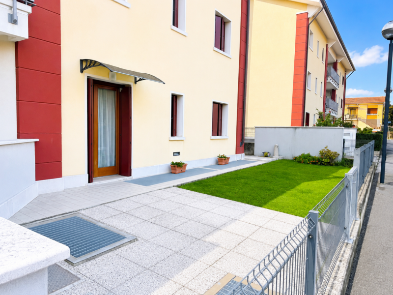 (Per INFO Fabrizio 333 7743912) A soli 400 mt dal centro di Montebelluna, proponiamo in vendita u...