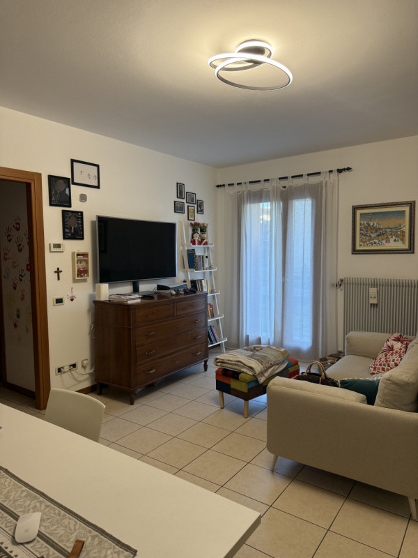 (Per INFO Fabrizio 333 7743912) A soli 400 mt dal centro di Montebelluna, proponiamo in vendita u...