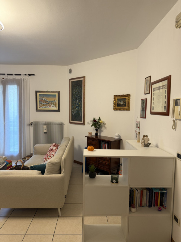(Per INFO Fabrizio 333 7743912) A soli 400 mt dal centro di Montebelluna, proponiamo in vendita u...