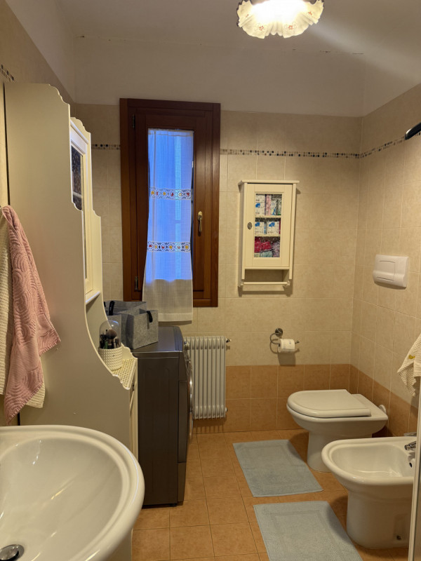 (Per INFO Fabrizio 333 7743912) A soli 400 mt dal centro di Montebelluna, proponiamo in vendita u...