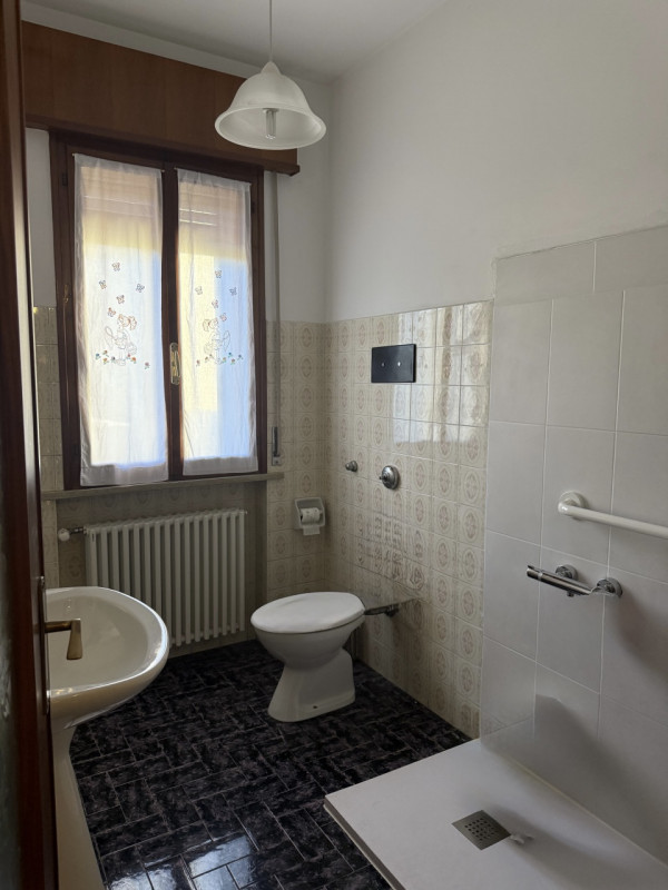 (Per INFO Fabrizio 333 7743912) - Proponiamo in vendita, a circa 1 km dal centro di Montebelluna,...