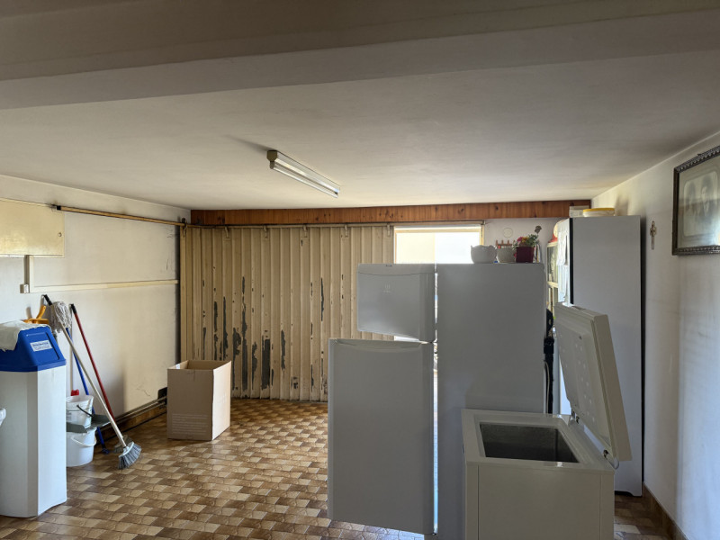 (Per INFO Fabrizio 333 7743912) - Proponiamo in vendita, a circa 1 km dal centro di Montebelluna,...