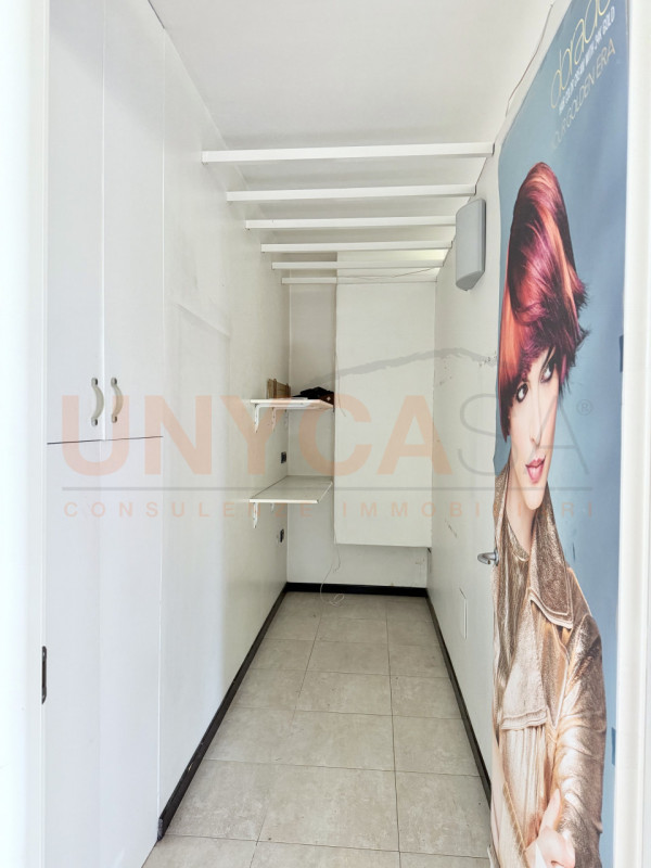 RUBANO: proponiamo in affitto un negozio ideale per chi desidera avviare o trasferire la propria ...