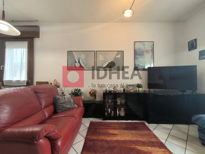 PREGANZIOL: FRESCADA

Inserito in piacevole contesto residenziale, nel cuore di Frescada, proponi...