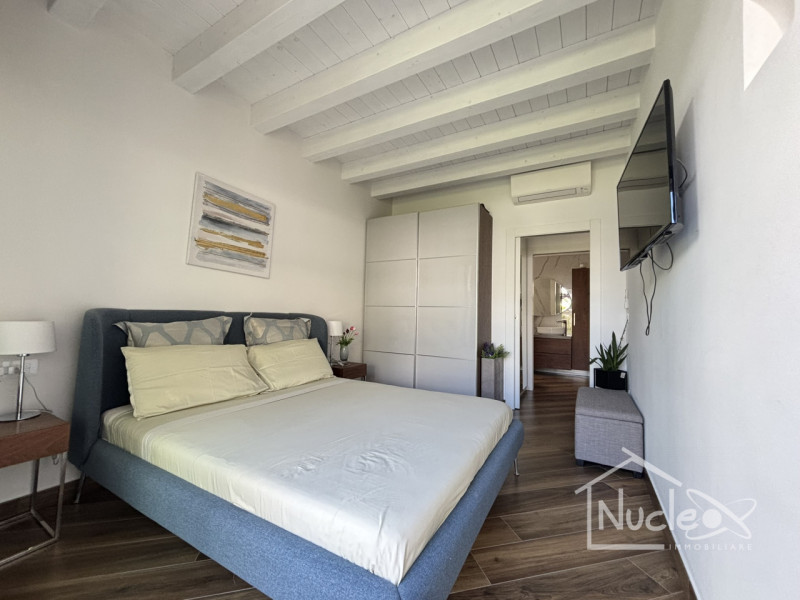 Proponiamo in vendita in località Sottomarina, splendida ed esclusiva villa unifamiliare sviluppa...