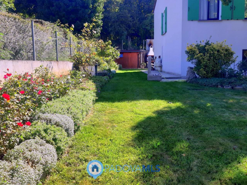 Immobile in esclusiva al Gruppo Padova MLS

Nel suggestivo Comune di Baone proponiamo in vendita ...