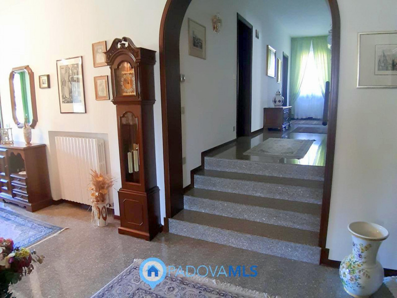 Immobile in esclusiva al Gruppo Padova MLS

Nel suggestivo Comune di Baone proponiamo in vendita ...