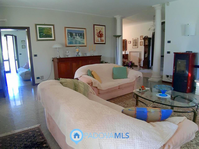 Immobile in esclusiva al Gruppo Padova MLS

Nel suggestivo Comune di Baone proponiamo in vendita ...