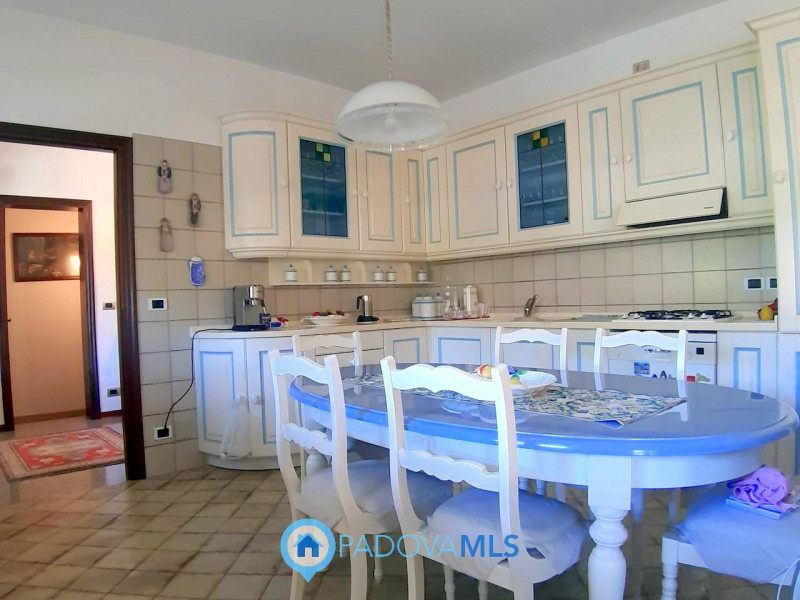 Immobile in esclusiva al Gruppo Padova MLS

Nel suggestivo Comune di Baone proponiamo in vendita ...