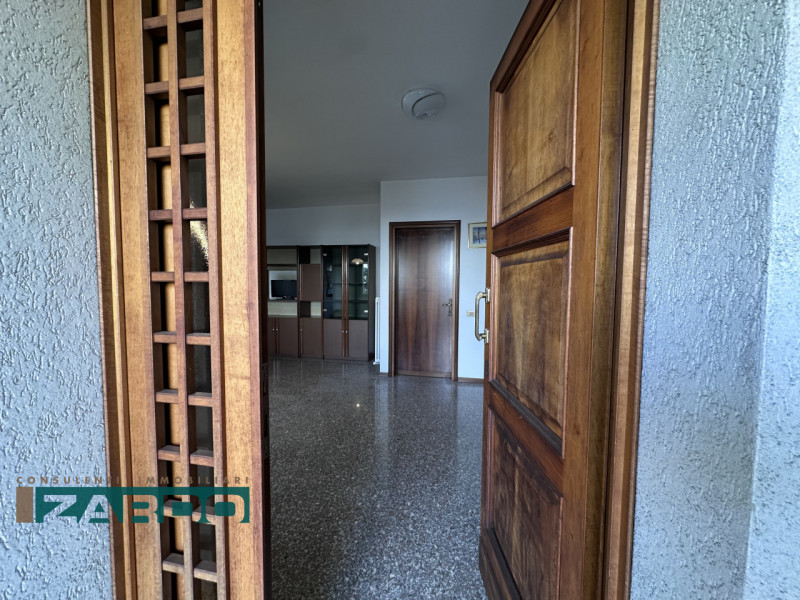 Rif. C-231 (per info 3409172184  | Nicolò )

Proponiamo in vendita una spaziosa porzione di bifam...