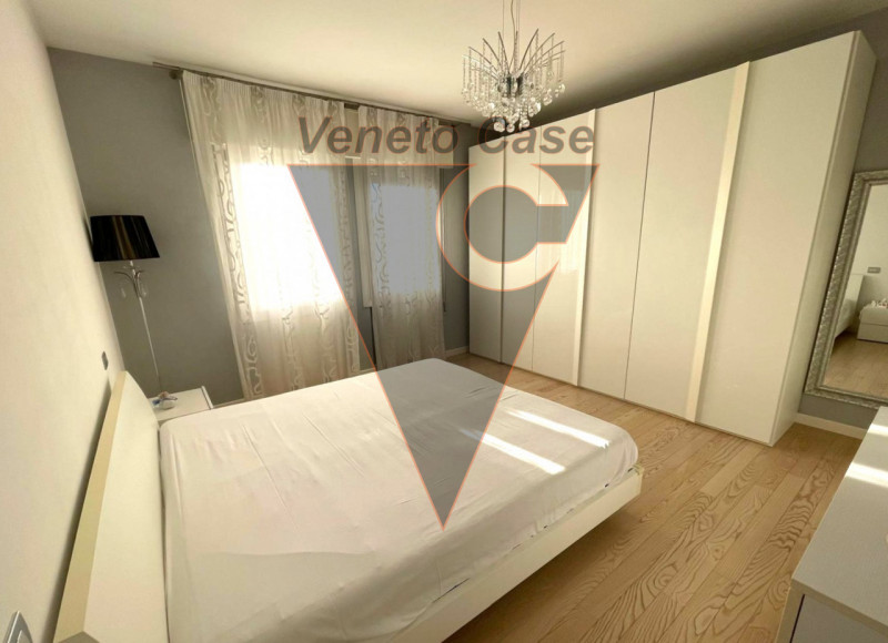 A Saonara proponiamo in affitto porzione di bifamiliare al primo piano, recentemente ristrutturat...