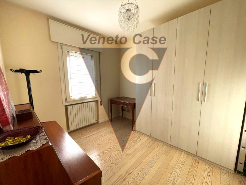 A Saonara proponiamo in affitto porzione di bifamiliare al primo piano, recentemente ristrutturat...