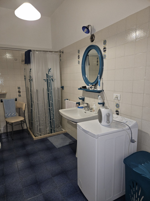 Scopri questa splendida mezza bifamiliare in vendita, situata nel cuore di Casale di Scodosia con...