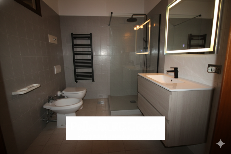 Villa Singola tutta su unico livello : INTROVABILE; con 3 camere , taverna, garage per 3 auto e p...