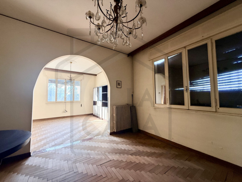 ABANO TERME - In una delle zone residenziali più tranquille e verdi di Abano Terme, nella frazion...