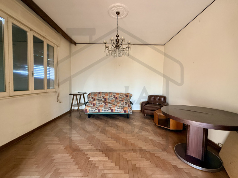 ABANO TERME - In una delle zone residenziali più tranquille e verdi di Abano Terme, nella frazion...