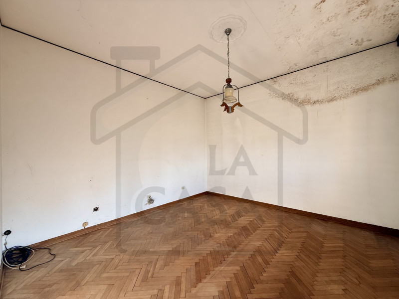 ABANO TERME - In una delle zone residenziali più tranquille e verdi di Abano Terme, nella frazion...