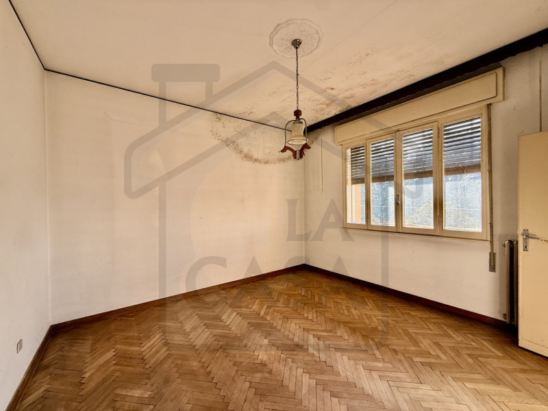 ABANO TERME - In una delle zone residenziali più tranquille e verdi di Abano Terme, nella frazion...