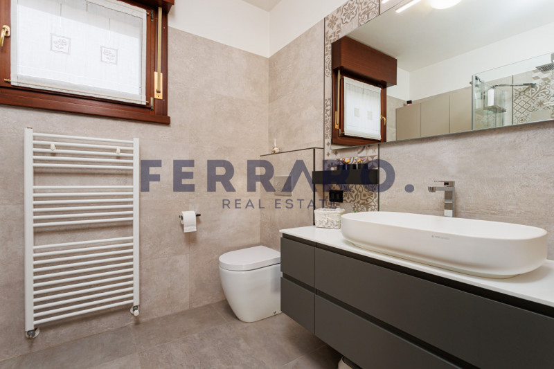 Treviso, Monigo. Codice IV9.

Proponiamo in vendita schiera di testa, ideale per chi desidera viv...