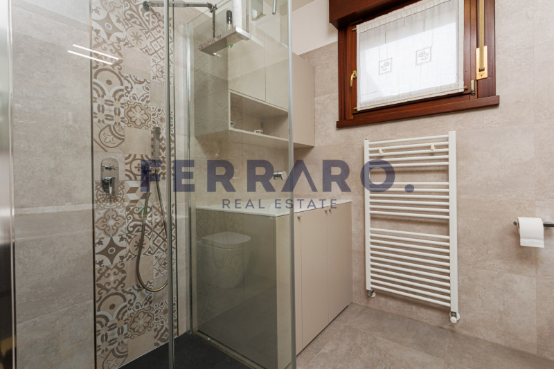 Treviso, Monigo. Codice IV9.

Proponiamo in vendita schiera di testa, ideale per chi desidera viv...