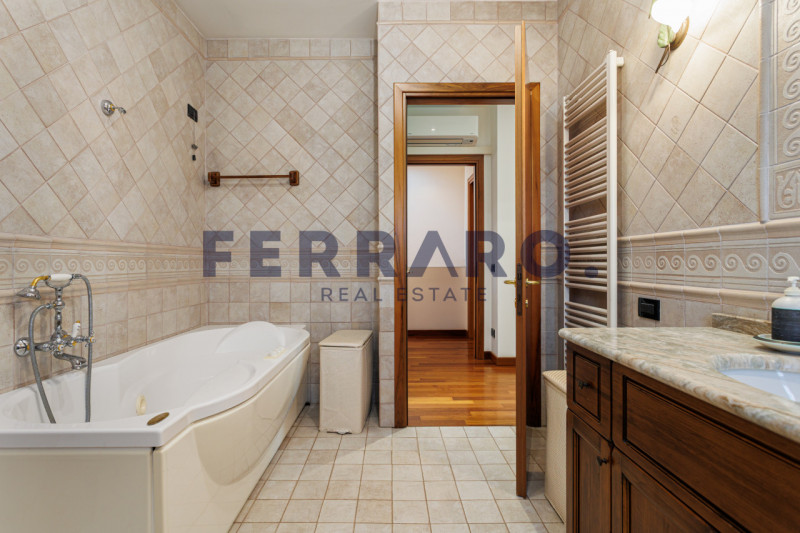 Treviso, Monigo. Codice IV9.

Proponiamo in vendita schiera di testa, ideale per chi desidera viv...