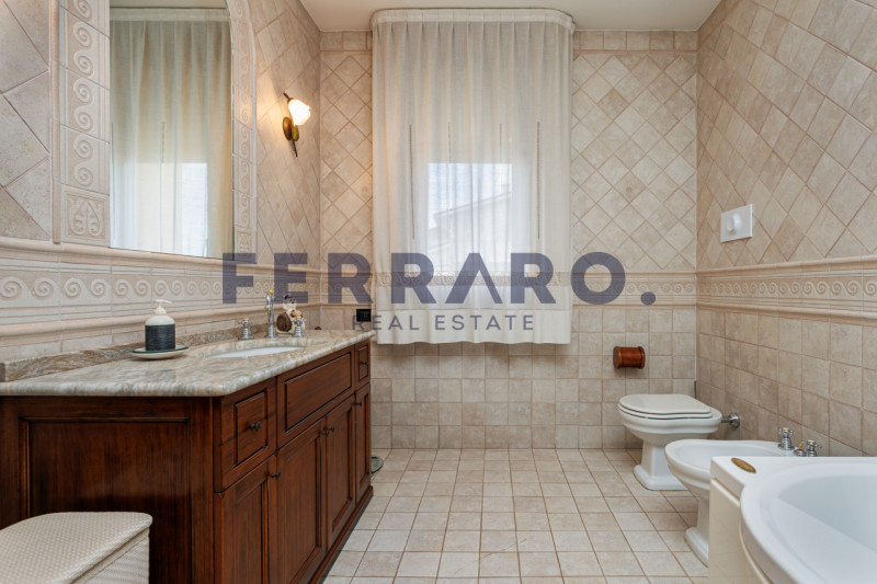 Treviso, Monigo. Codice IV9.

Proponiamo in vendita schiera di testa, ideale per chi desidera viv...