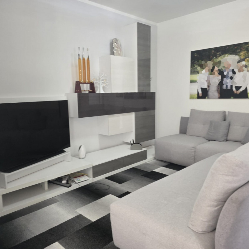 Sarego: in piccolo contesto di solo 6 unità vendesi ampio e luminoso appartamento recentemente ri...