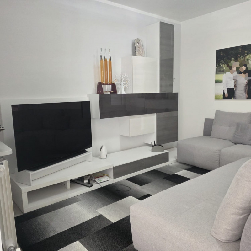 Sarego: in piccolo contesto di solo 6 unità vendesi ampio e luminoso appartamento recentemente ri...