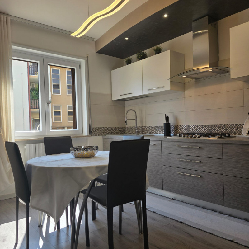 Sarego: in piccolo contesto di solo 6 unità vendesi ampio e luminoso appartamento recentemente ri...