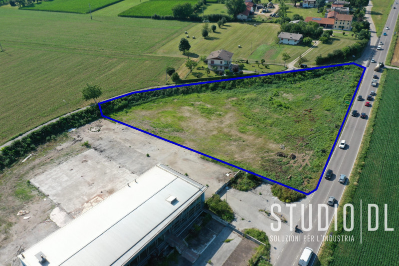 Proponiamo in vendita un'interessante opportunità di investimento nel comune di Malo, situato in ...