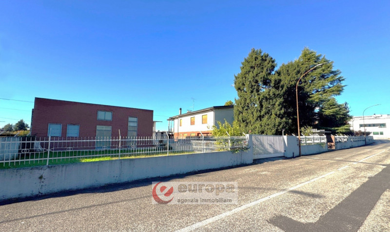 ALTE DI MONTECCHIO MAGGIORE: Proponiamo in vendita, abitazione unifamiliare con parco alberato co...