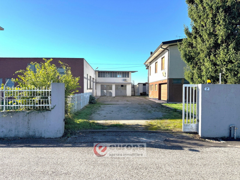 ALTE DI MONTECCHIO MAGGIORE: Proponiamo in vendita, abitazione unifamiliare con parco alberato co...