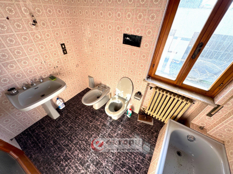 ALTE DI MONTECCHIO MAGGIORE: Proponiamo in vendita, abitazione unifamiliare con parco alberato co...