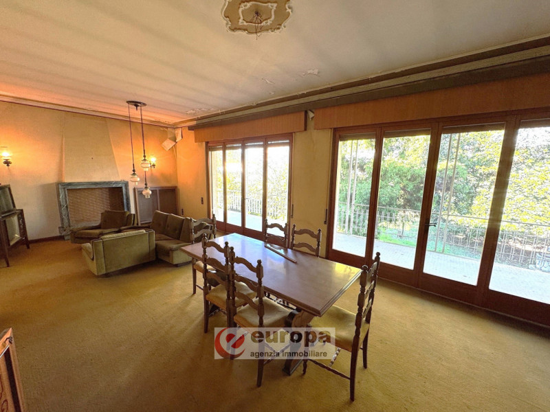 ALTE DI MONTECCHIO MAGGIORE: Proponiamo in vendita, abitazione unifamiliare con parco alberato co...