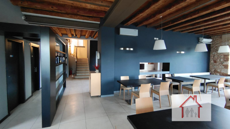 Rif: DV115
X Info - Denis: 3402540785

Piovene Rocchette (VI)

Opportunità unica di investimento ...