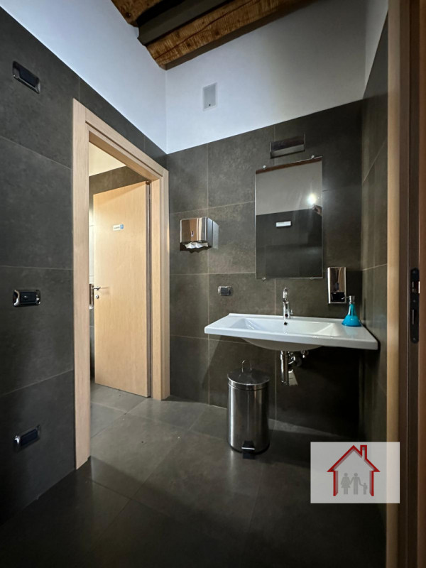 Rif: DV115
X Info - Denis: 3402540785

Piovene Rocchette (VI)

Opportunità unica di investimento ...