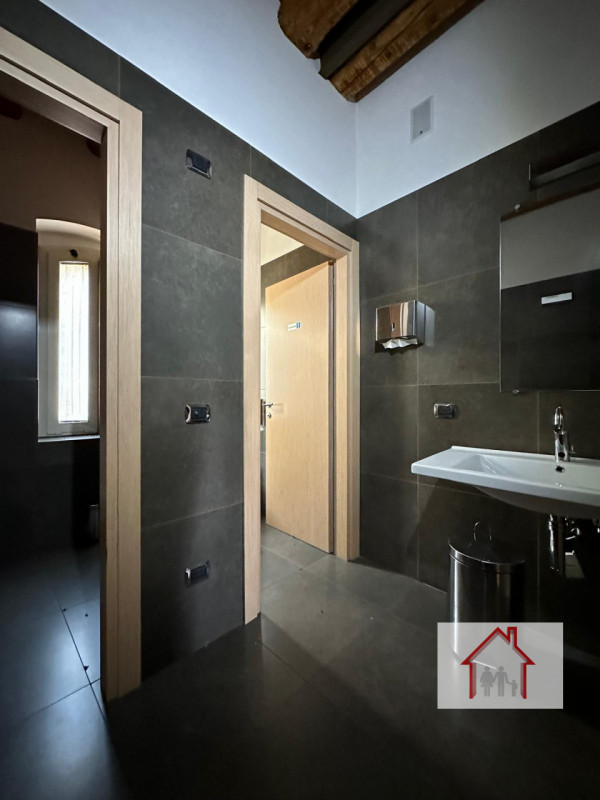 Rif: DV115
X Info - Denis: 3402540785

Piovene Rocchette (VI)

Opportunità unica di investimento ...