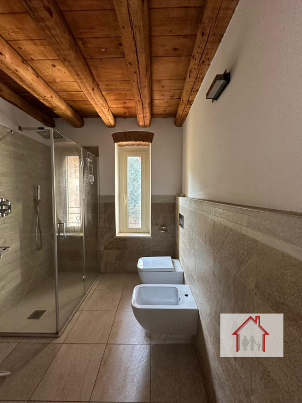 Rif: DV115
X Info - Denis: 3402540785

Piovene Rocchette (VI)

Opportunità unica di investimento ...