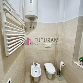 RIF: 102NM - PADOVA - PER INFO 340 335 8378 - 0444/310220

propongo in affitto un ufficio direzio...