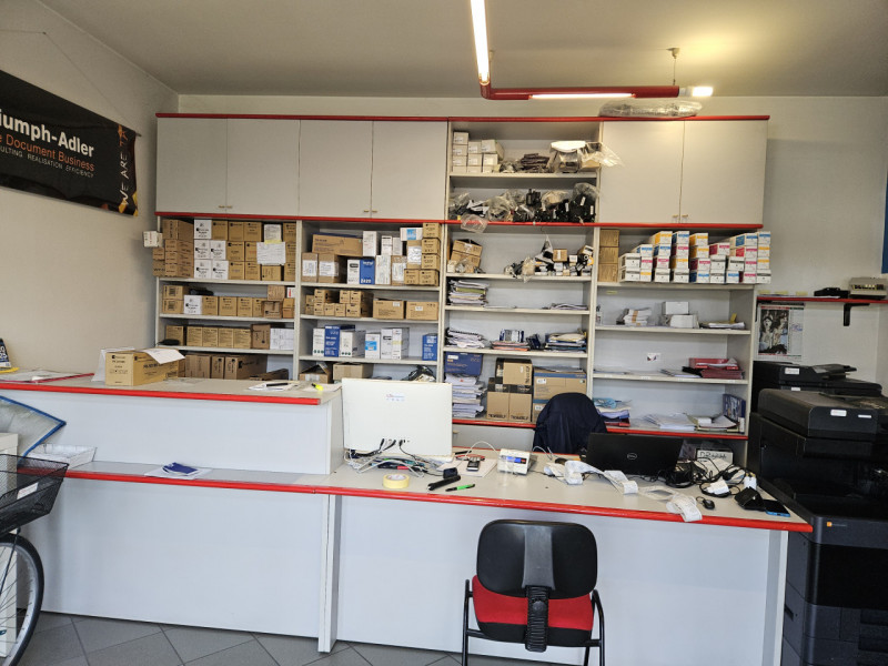 Scopri questa straordinaria opportunità di investimento nel cuore di Noventa Vicentina! Proponiam...