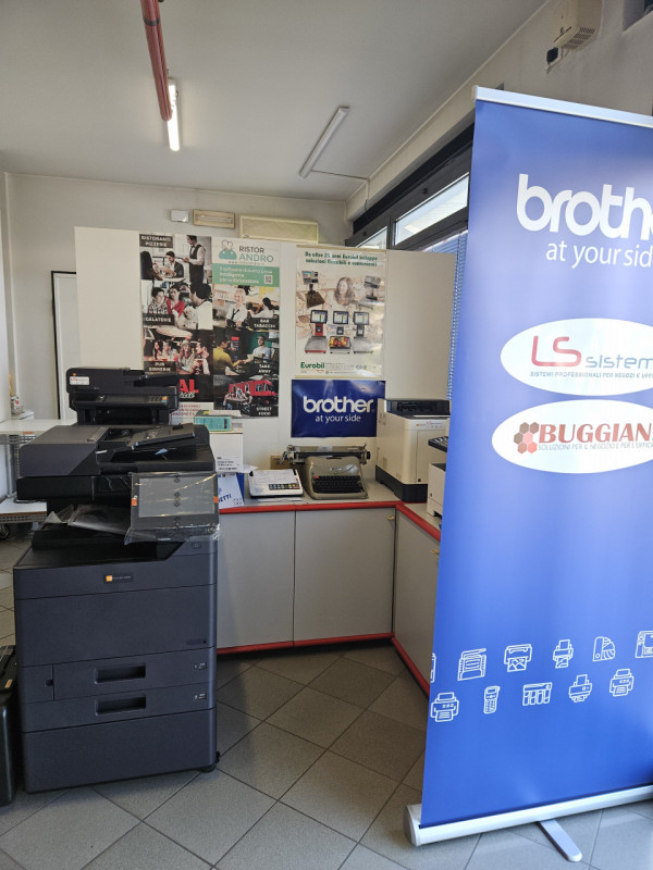 Scopri questa straordinaria opportunità di investimento nel cuore di Noventa Vicentina! Proponiam...