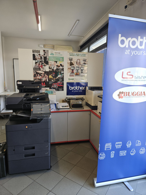 Scopri questa straordinaria opportunità di investimento nel cuore di Noventa Vicentina! Proponiam...