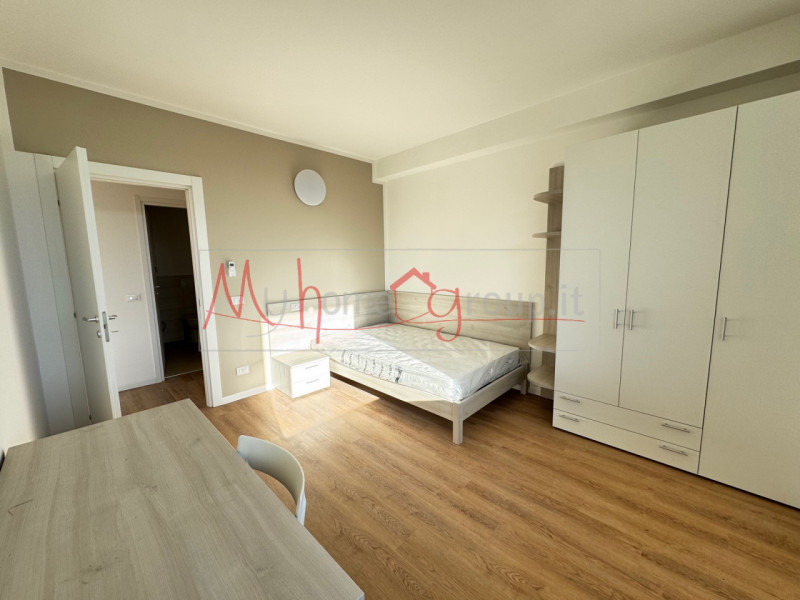 PADOVA ZONA STANGA - Proponiamo in esclusiva appartamento completamente rifatto a nuovo, con asce...