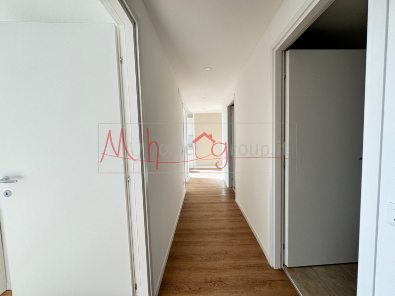 PADOVA ZONA STANGA - Proponiamo in esclusiva appartamento completamente rifatto a nuovo, con asce...