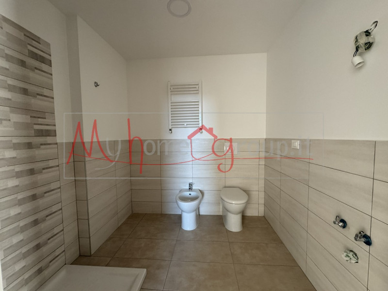 PADOVA ZONA STANGA - Proponiamo in esclusiva appartamento completamente rifatto a nuovo, con asce...