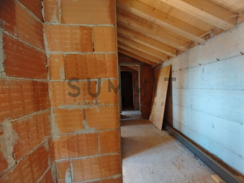 SCHIO - Tretto: CASA indipendente di ampia metratura, al grezzo, in posizione panoramica. Cl. En....