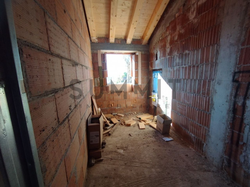 SCHIO - Tretto: CASA indipendente di ampia metratura, al grezzo, in posizione panoramica. Cl. En....