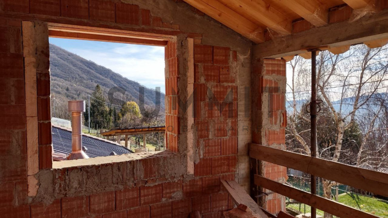 SCHIO - Tretto: CASA indipendente di ampia metratura, al grezzo, in posizione panoramica. Cl. En....