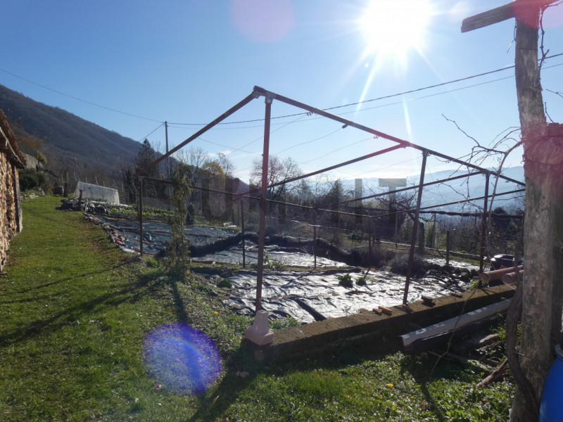 SCHIO - Tretto: CASA indipendente di ampia metratura, al grezzo, in posizione panoramica. Cl. En....